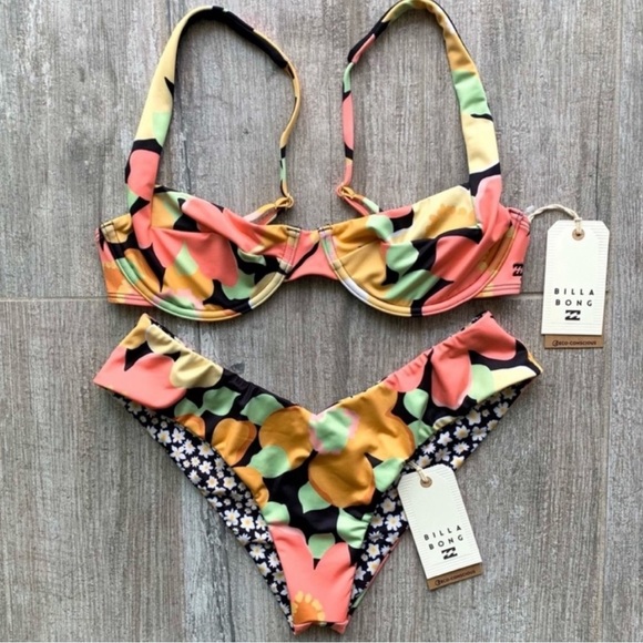 π₯π₯BILLABONG - PRETTY DAZE RUBY UNDERWIRE REVERSIBLE FIJI BIKINI SETπ₯π₯ - Picture 3 of 14